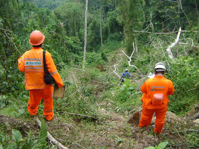 Trabajo de campo — equipo técnico en terreno